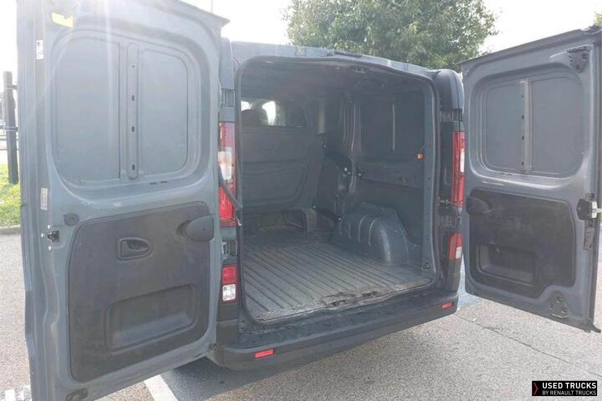 Renault Trafic 145