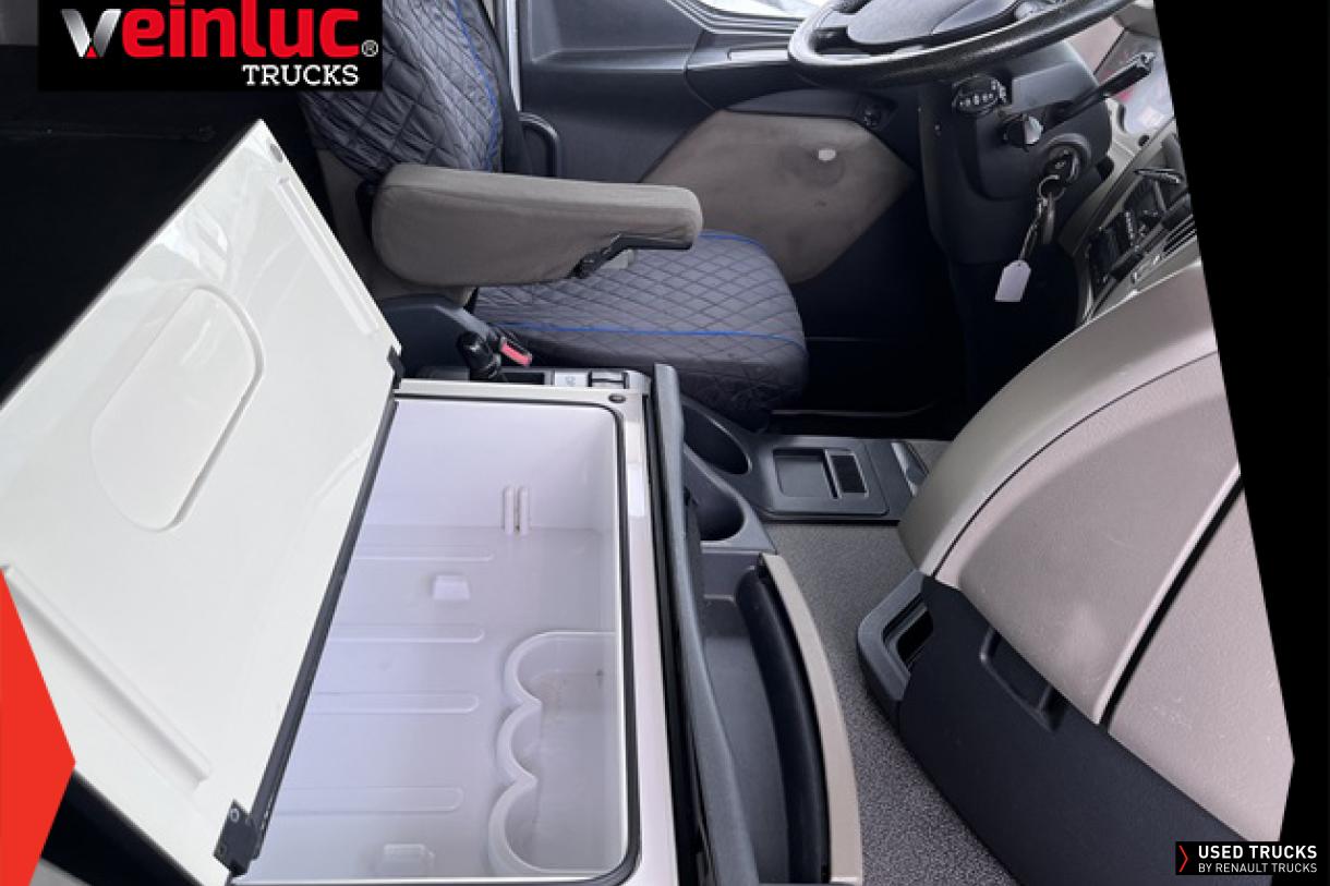 Renault Trucks Premium Route 460