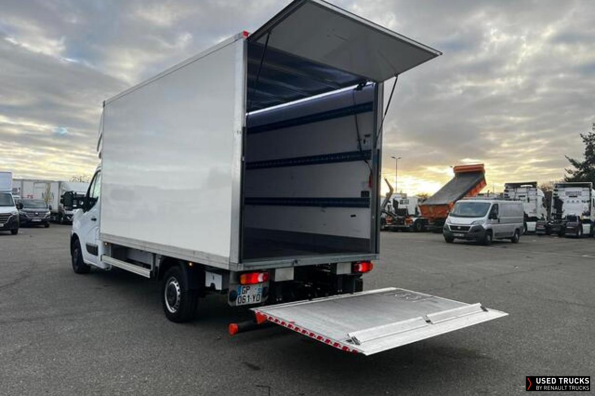 Renault Master 145