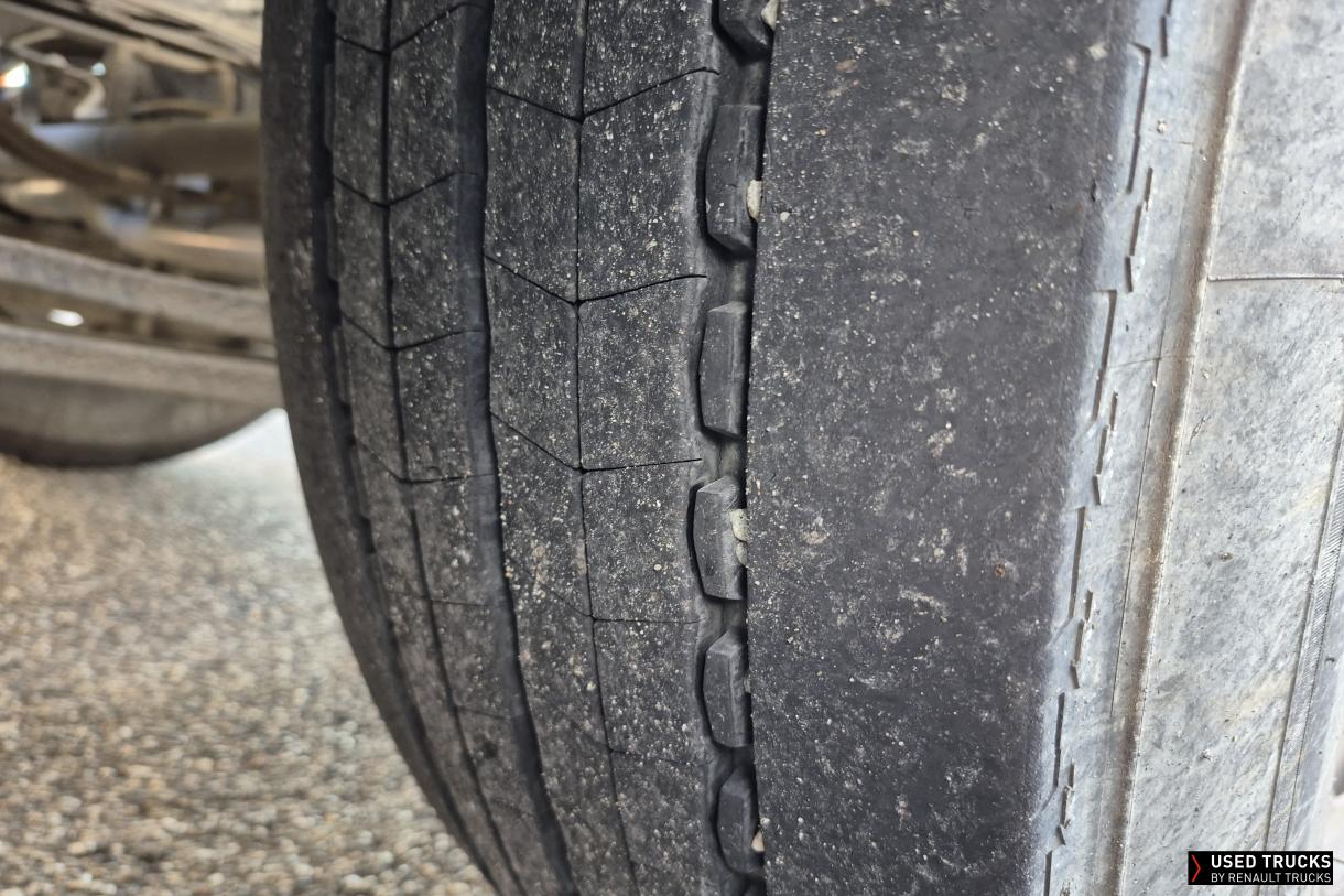 Renault Trucks Premium Distribution 380