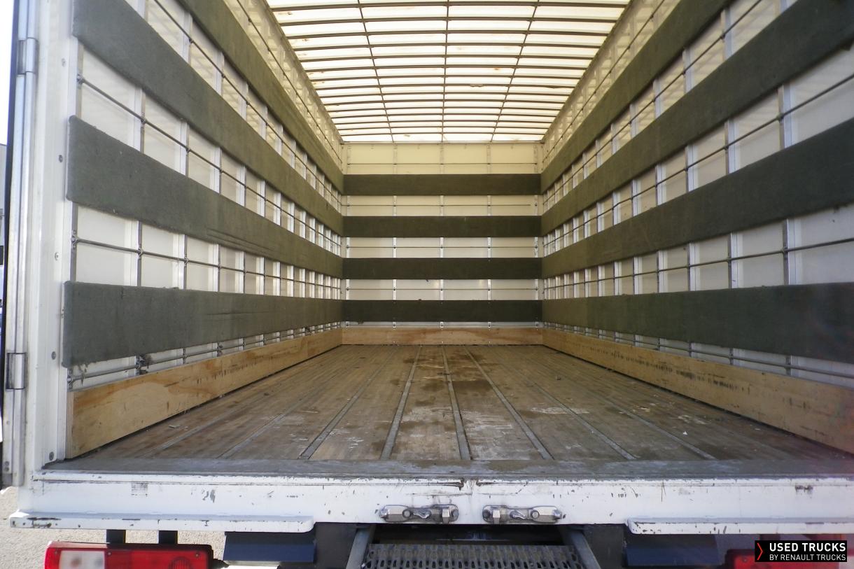 Renault Trucks D Wide 320