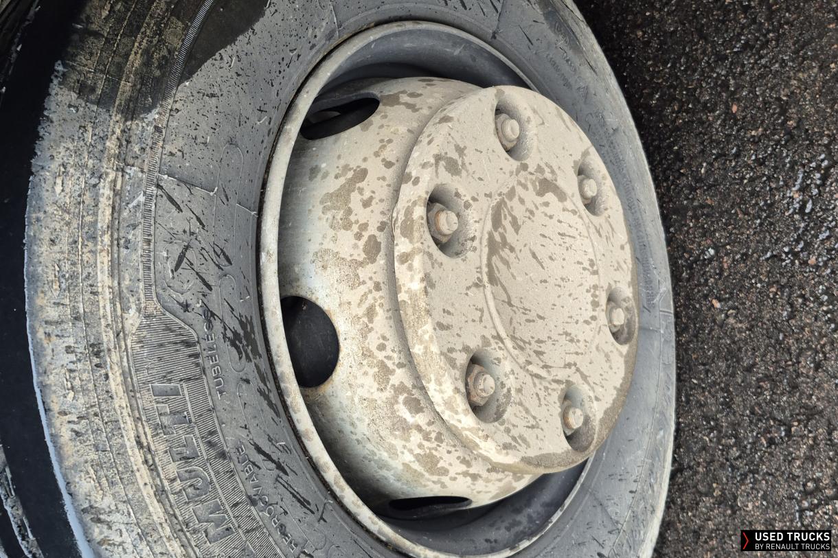 Renault Trucks D 210