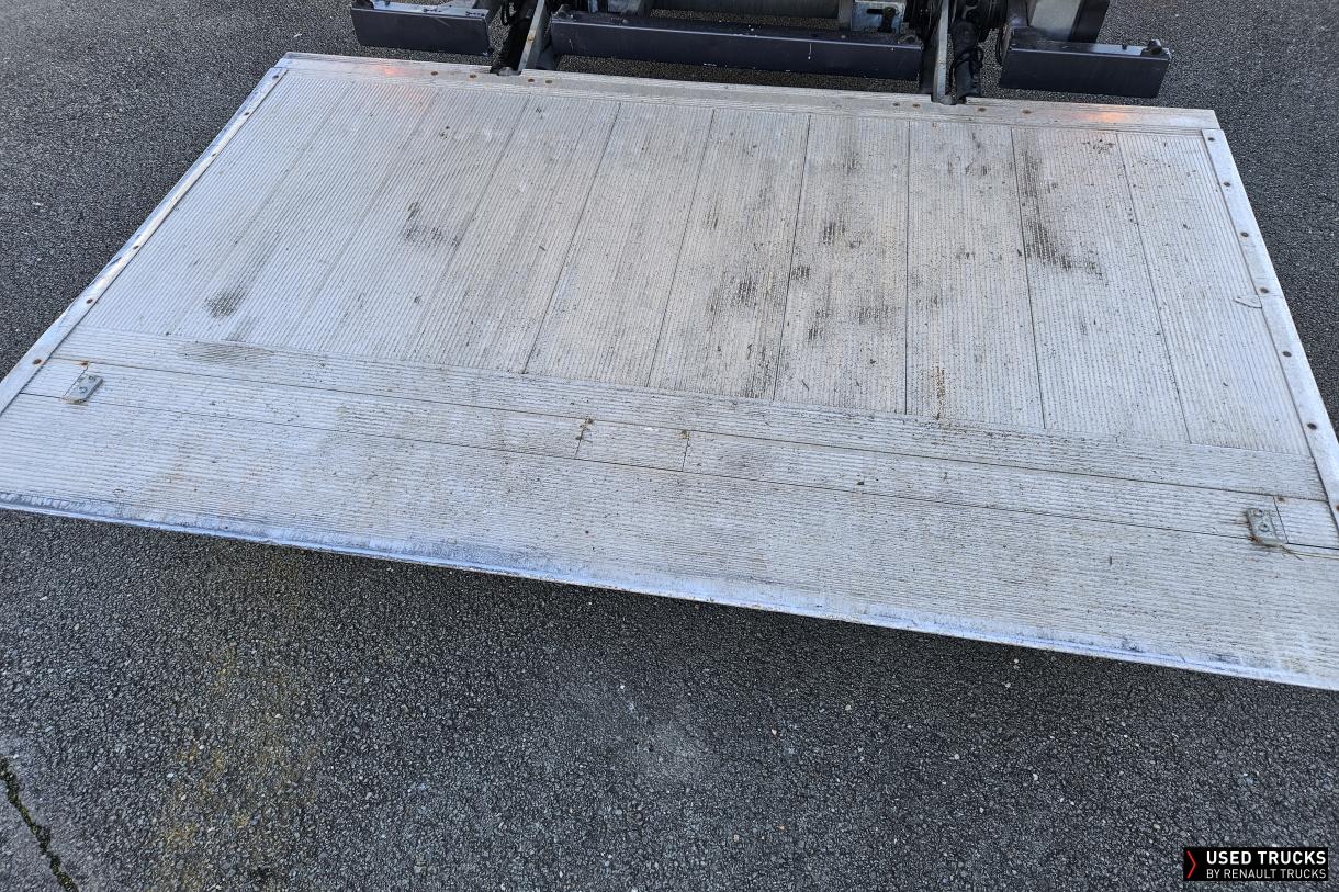 Renault Trucks D 240