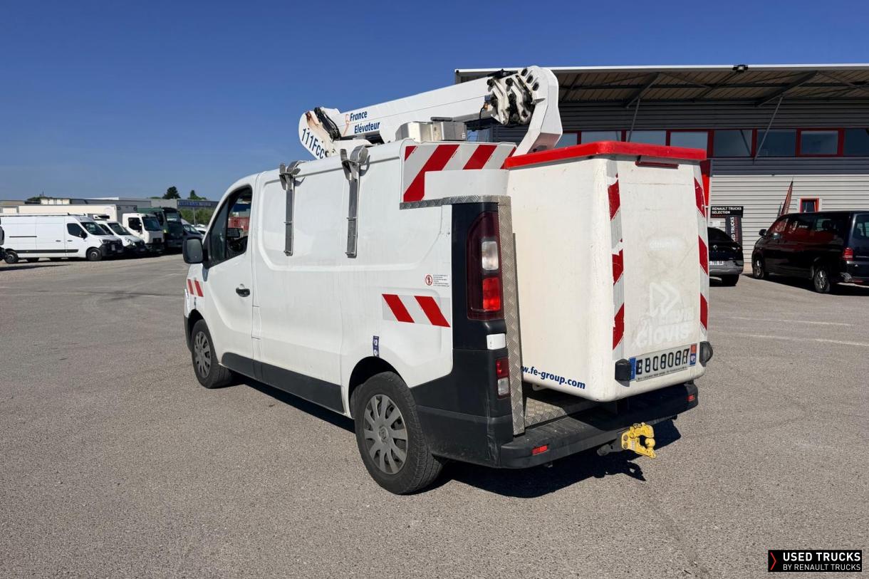 Renault Trucks Trafic 145