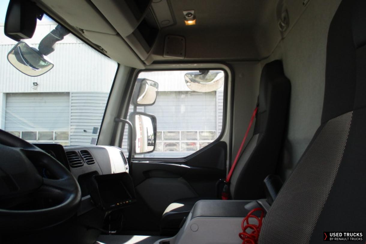 Renault Trucks D Wide 280