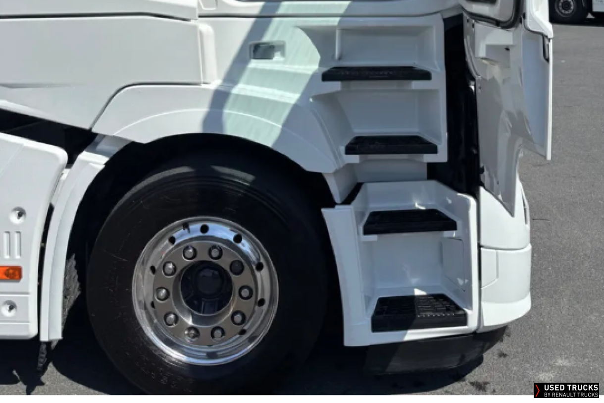 Renault Trucks T High 