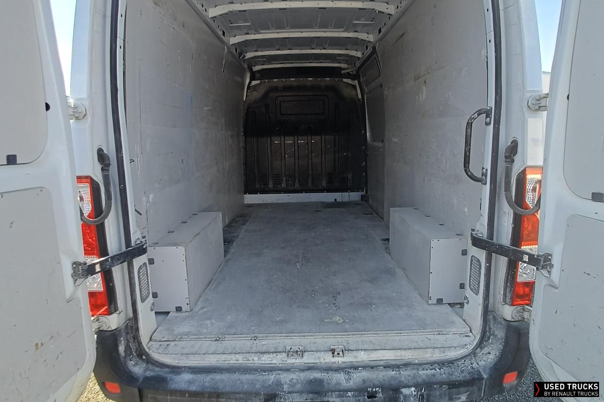 Renault Trucks Master 145