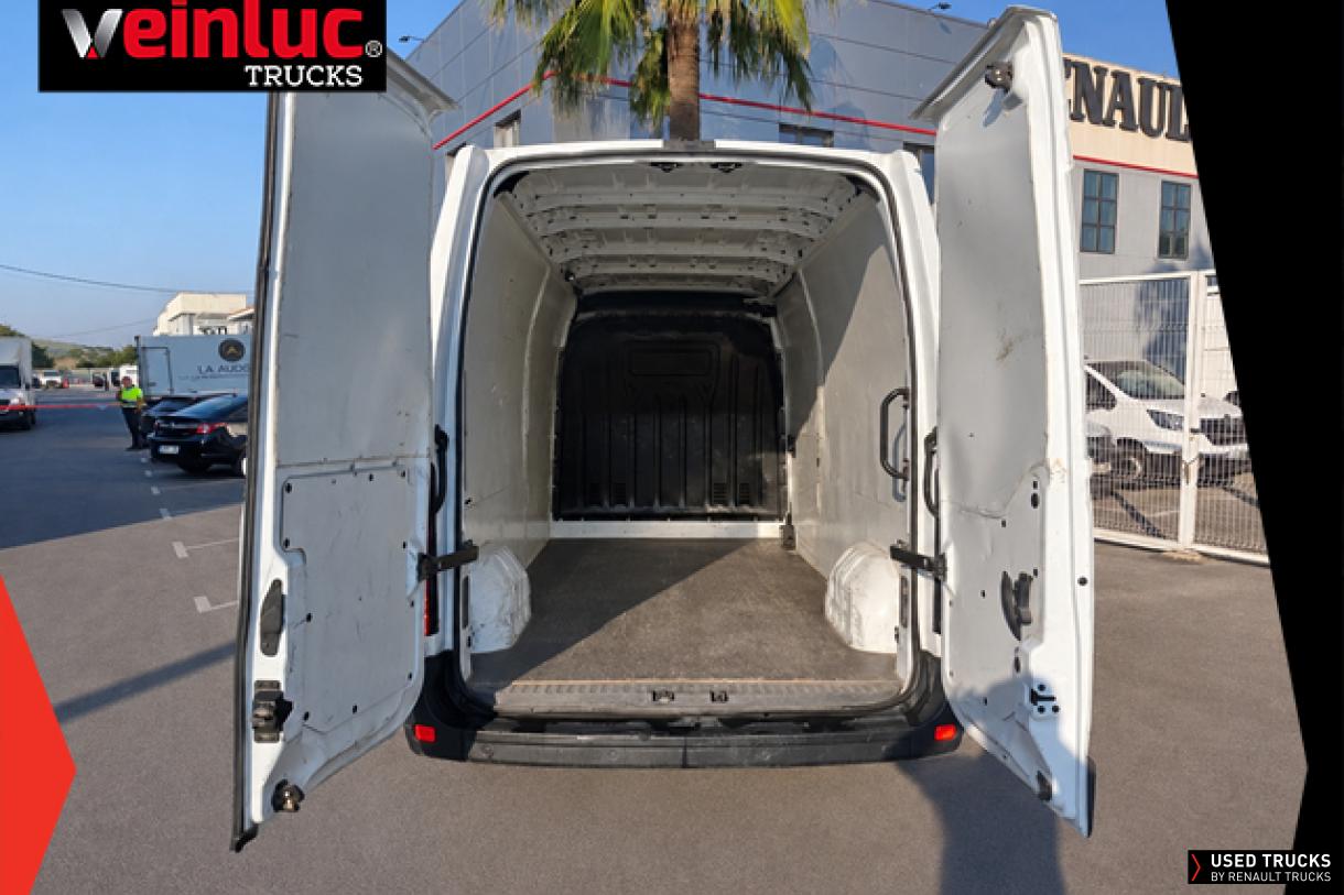 Renault Trucks Master 135