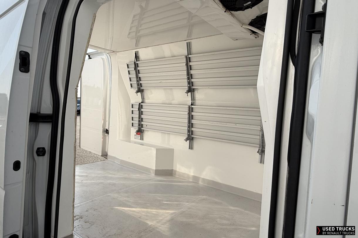 Renault Master 145