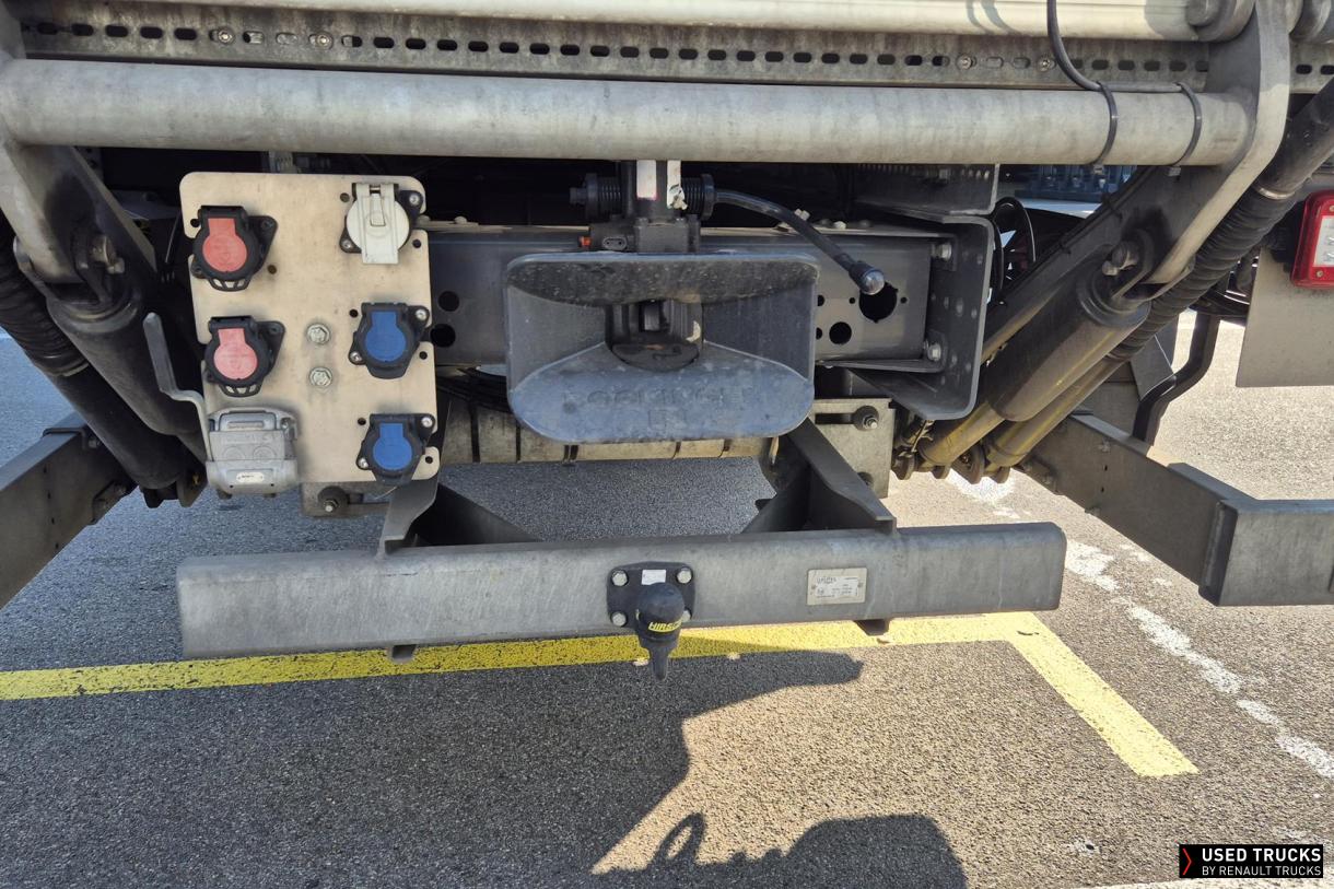 Renault Trucks D Cab 2.1 320