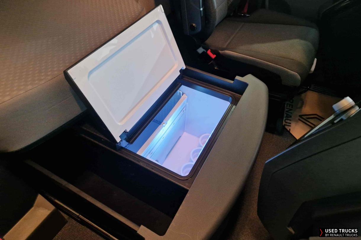 Renault Trucks T High 