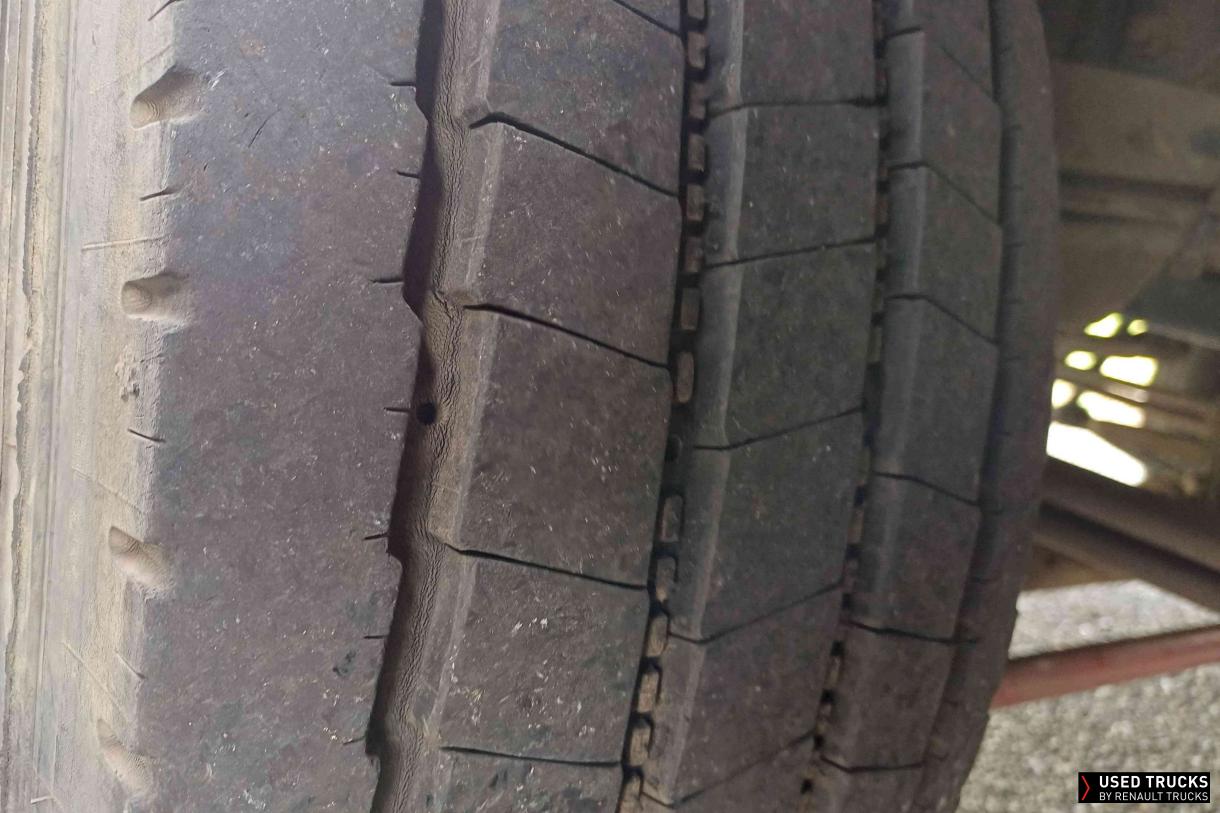 Renault Trucks Midliner 135