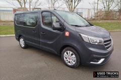 Renault Trucks Trafic
                                          