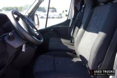 Renault Trucks Master
                                          135
