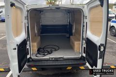 Renault Trucks Trafic
                                          