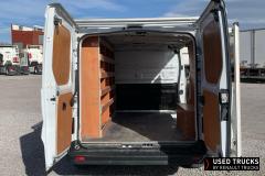 Renault Trucks Trafic
                                          130