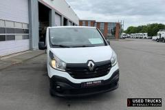 Renault Trucks Trafic
                                          