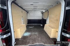 Renault Trucks Trafic
                                          130